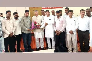 भारत एक लोकतांत्रिक प्रजातांत्रिक देश है यहां आम जनता का राज है, जनता जिसे चाहेगी वह चुनाव जीतेगा जिसे चाहेगी वह चुनाव हारेगा - कंवरपाल गुर्जर 